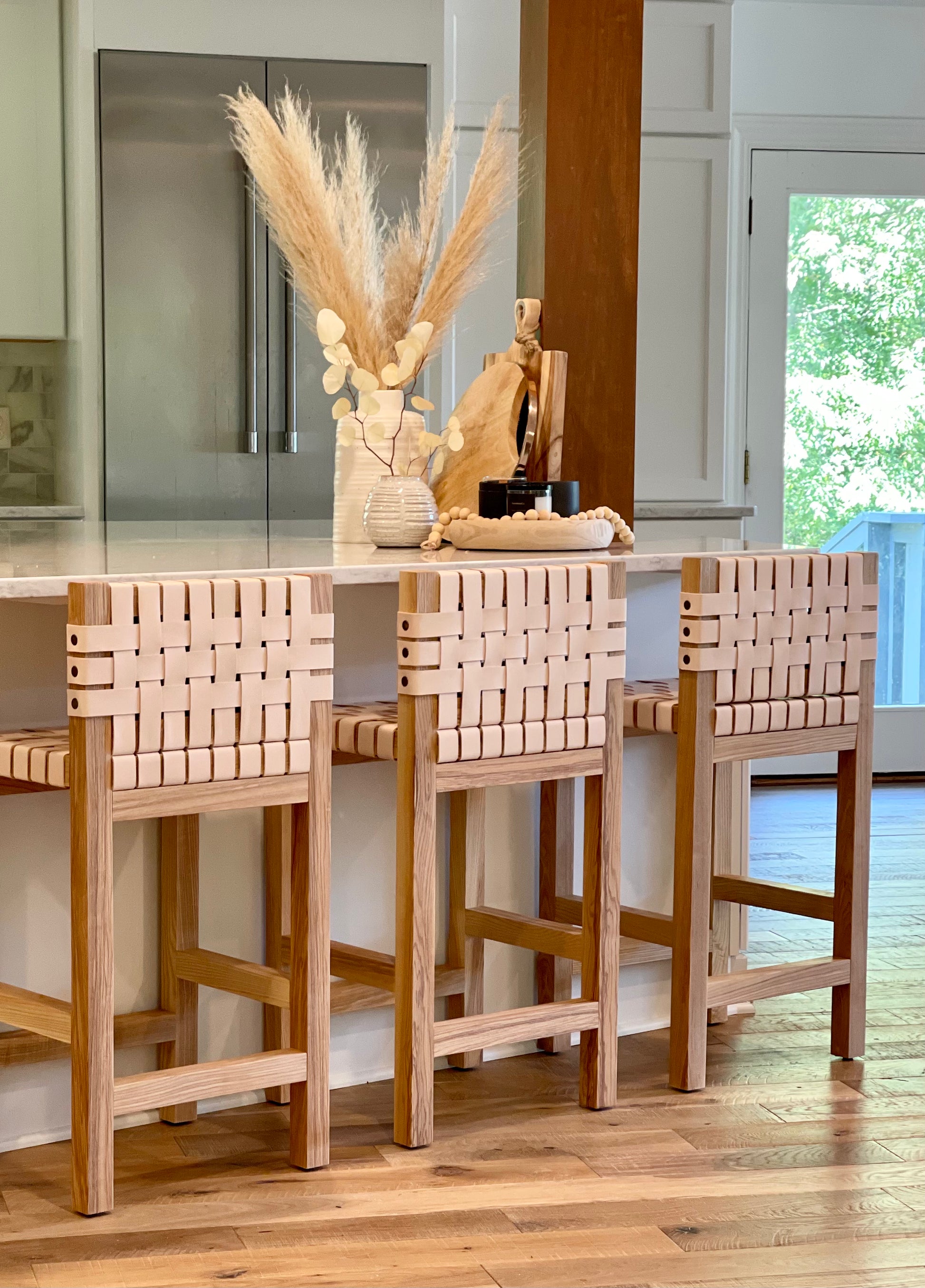 Woven leather deals strap bar stool